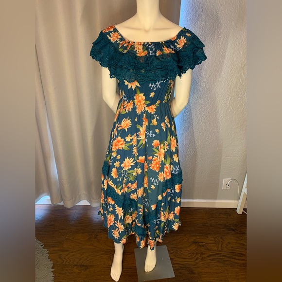 Floral teal print off the shoulders maxi dress - Picture 1 of 2